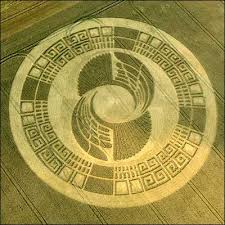 http://psychedelicadventure.blogspot.com/2009/07/2012-crop-circles-mayan-connection.html